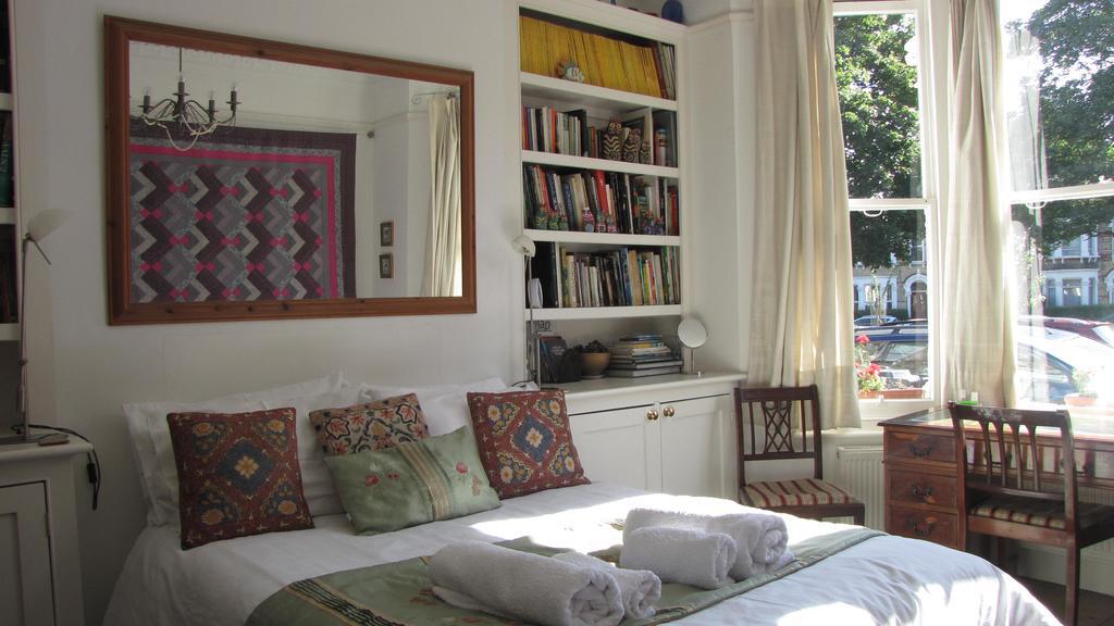 Holmewood Homestay London Bilik gambar