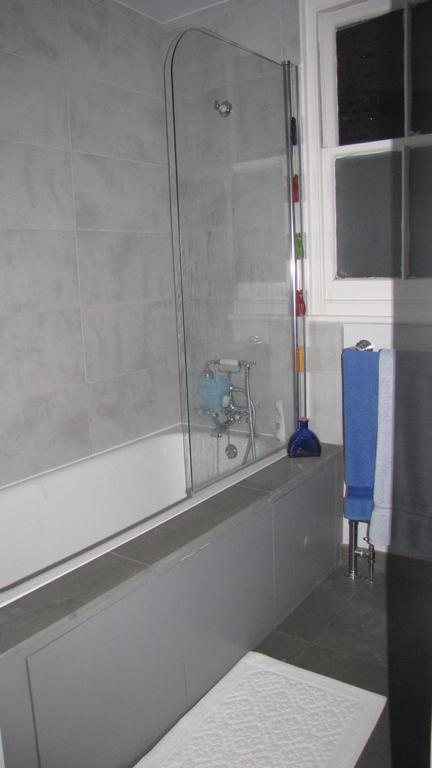 Holmewood Homestay London Bilik gambar